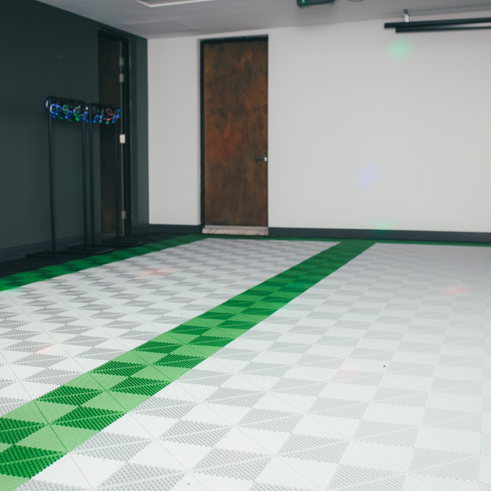 Swisstrax Ribtrax Pearl Silver Garage Floor Tile