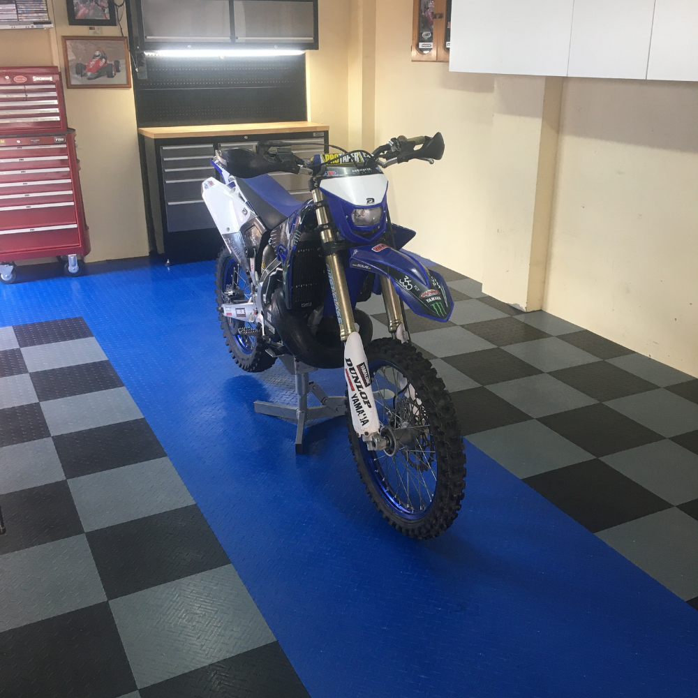 Diamondtrax Royal Blue