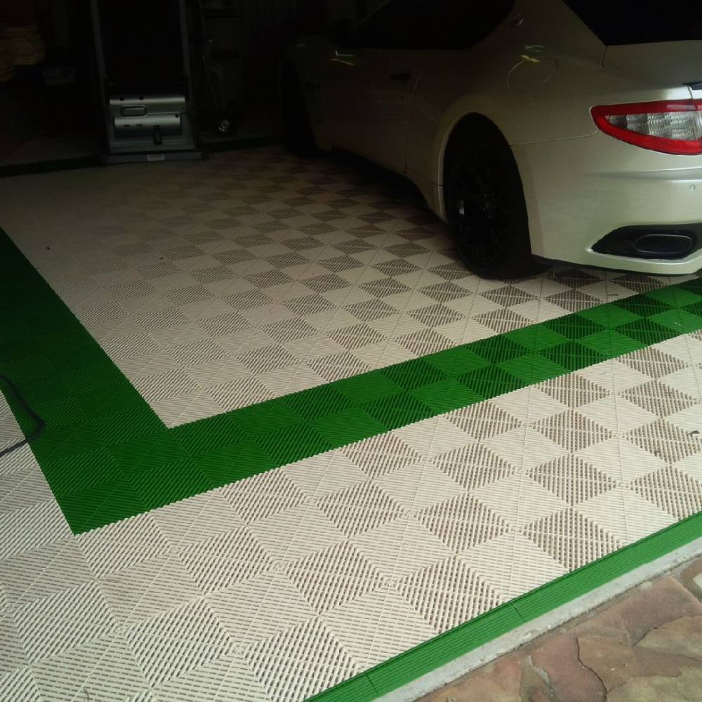 Swisstrax Ribtrax Turf Green Garage Floor Tile